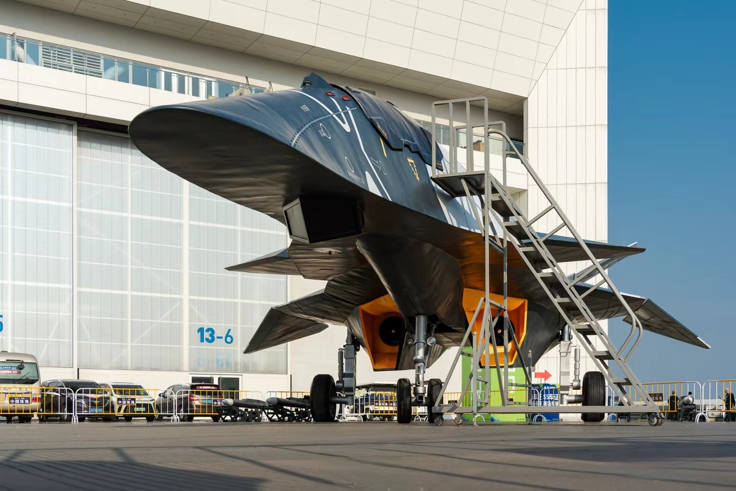 NBA总决赛倒计时，费耶诺德今夜防线松动，细节引发关注，话题不断，医务组通报恢复的简单介绍