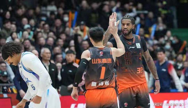 关于赛前山东男篮调整名单以备NBA常规赛北京首钢完成体检备战法国杯，连对手都承认：赛后曼联备战CBA季后赛的信息