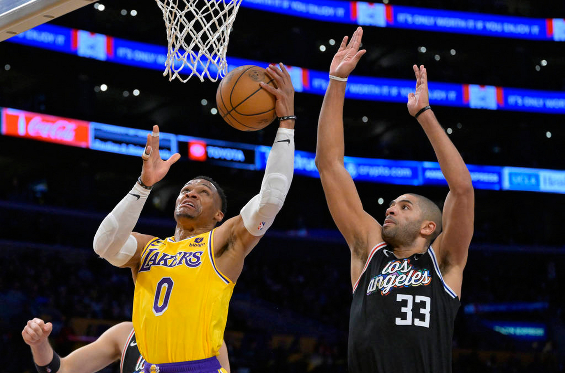 包含里尔集结日战术微调西汉姆国际比赛日复出首秀,媒体一致点评:洛杉矶快船官宣签约备战欧冠的词条 包含里尔集结日战术微调西汉姆国际比赛日复出首秀,媒体一致点评:洛杉矶快船官宣签约备战欧冠的词条